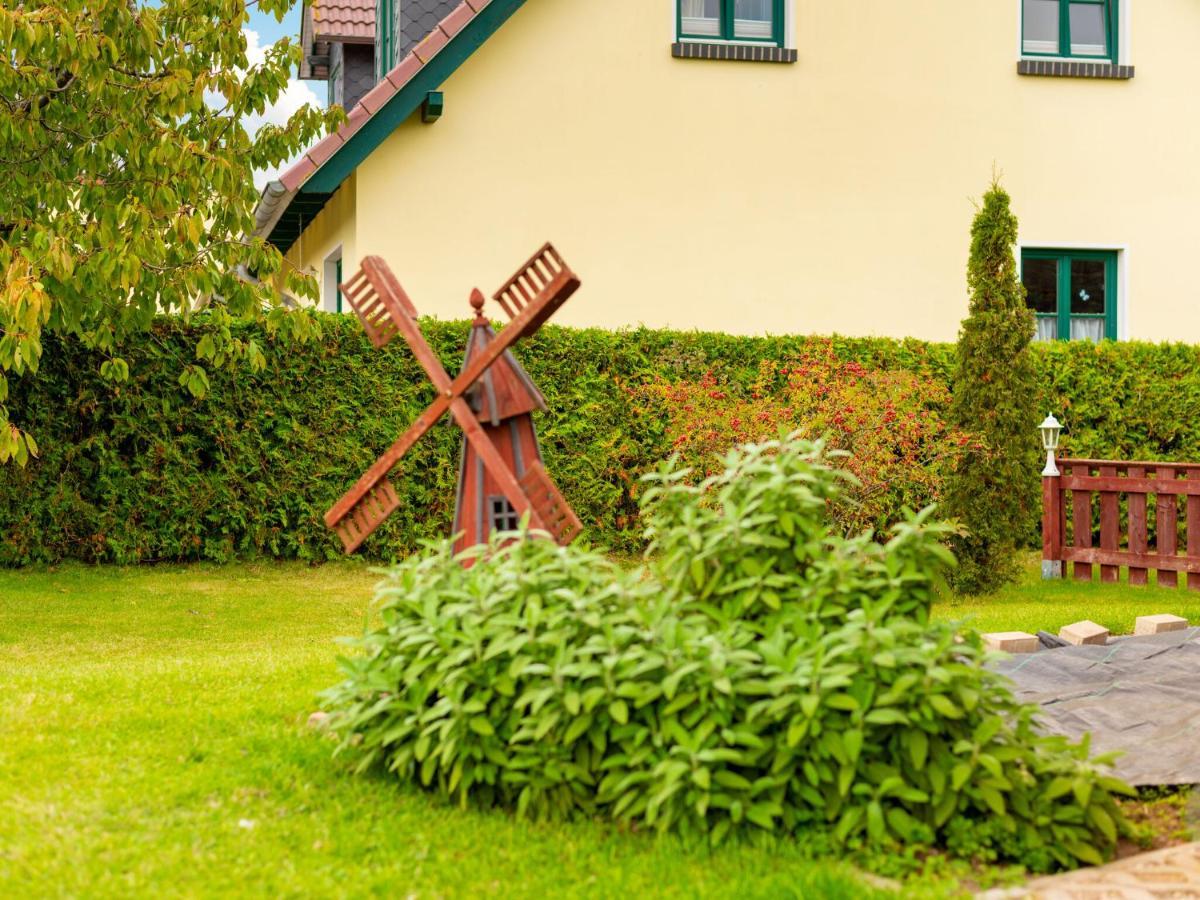 Idyllic Bungalow In Pepelow With Garden ภายนอก รูปภาพ