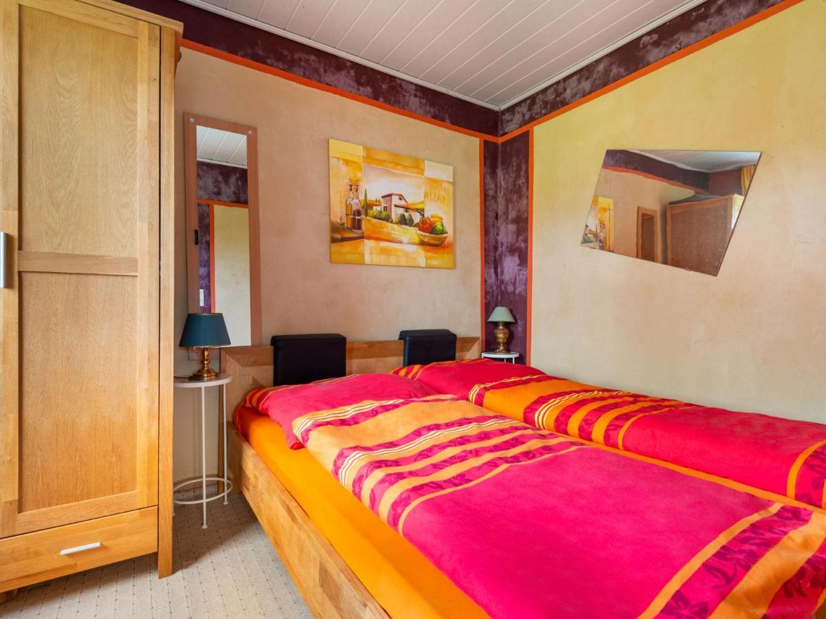 Idyllic Bungalow In Pepelow With Garden ภายนอก รูปภาพ